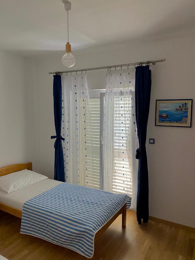Apartman Nives Apartamento Trogir Exterior foto